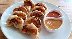 CHICKEN KOTHEY MOMO