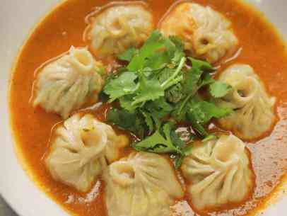 BUFF JHOL MOMO