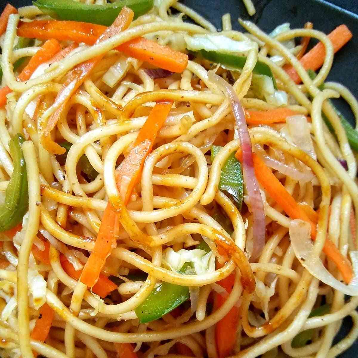 HALF VEG CHOWMIN